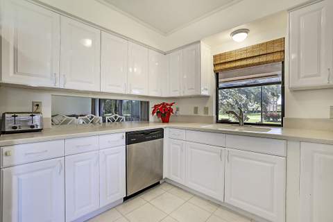 6186 Brandon Street, Palm Beach Gardens FL - photo 15 of 54