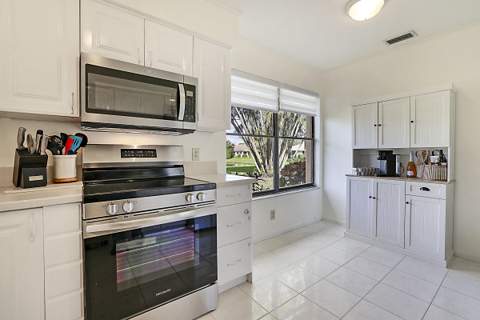 6186 Brandon Street, Palm Beach Gardens FL - photo 18 of 54