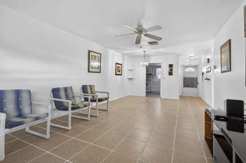 2833 Crosley Drive #C, West Palm Beach FL - photo 12 of 31