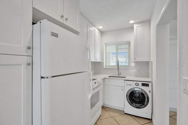 2 bedroom Condominium at 2311 NE 36th Street #2f, Hampton House Condo, Lighthouse Point — photo 5