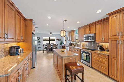 348 River Drive, Tequesta FL - photo 11 of 38