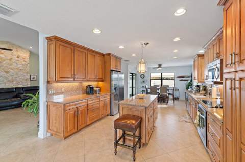 348 River Drive, Tequesta FL - photo 12 of 38