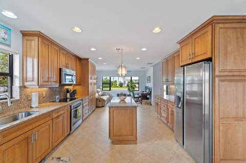 348 River Drive, Tequesta FL - photo 10 of 38