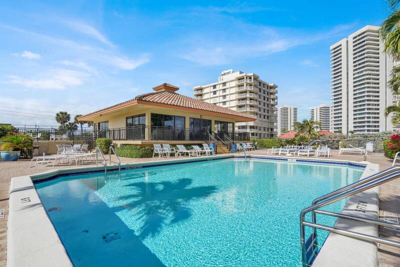 2 bedroom Condominium at 5460 N Ocean Drive #1d, Seagrape Condo, Singer Island — photo 5