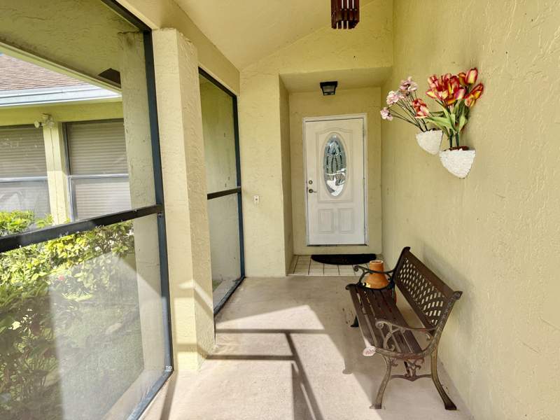 3 bedroom Single Family Residence at 10633 Greenbriar Court, Boca Chase Greenbriar, Boca Raton — photo 3