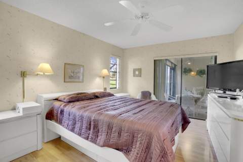 5881 Parkwalk Drive, Boynton Beach FL - photo 11 of 27