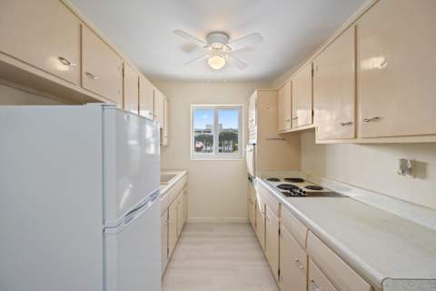 3205 SE 7th Street #206, Pompano Beach FL - photo 14 of 21