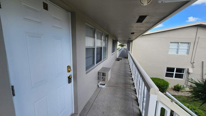 1 bedroom Condominium at 91 Coventry D, Coventry Condo, West Palm Beach — photo 3