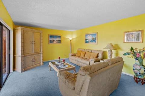 1402 Nebraska Avenue #13, Fort Pierce FL - photo 7 of 33