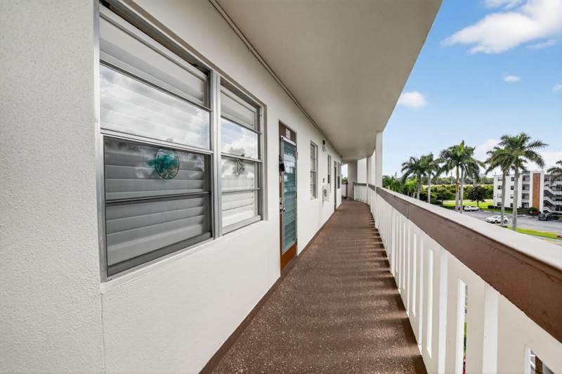 2 bedroom Condominium at 4008 Hythe A, Century Village, Boca Raton — photo 3