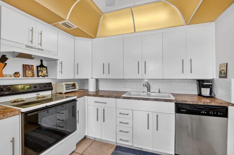2 bedroom Condominium at 4008 Hythe A, Century Village, Boca Raton — photo 5