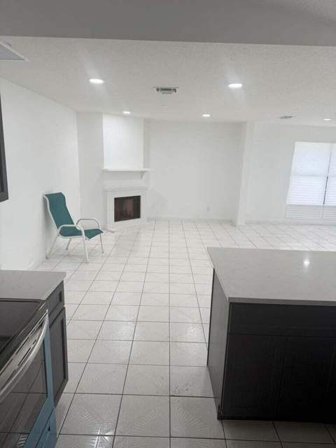 1334 N Mangonia Drive, West Palm Beach FL - photo 7 of 32