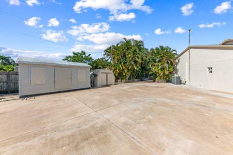 6567 Cindi Lane, Greenacres FL - photo 7 of 18