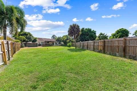 6567 Cindi Lane, Greenacres FL - photo 14 of 18
