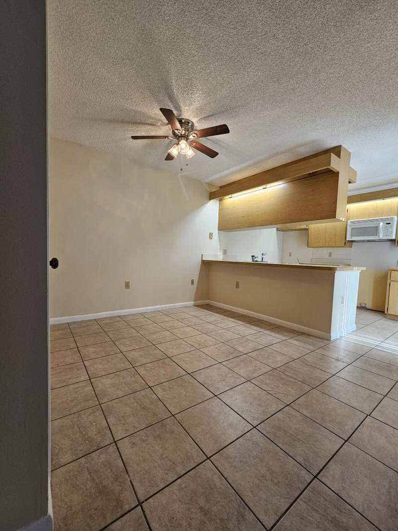 2 bedroom Townhouse at 5152 51st Way, Village Of Sandalwood Lakes South, West Palm Beach — photo 5
