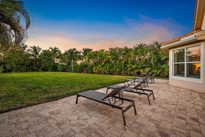 3 bedroom Single Family Residence at 271 Carina Drive, Jupiter Country Club, Jupiter — photo 5