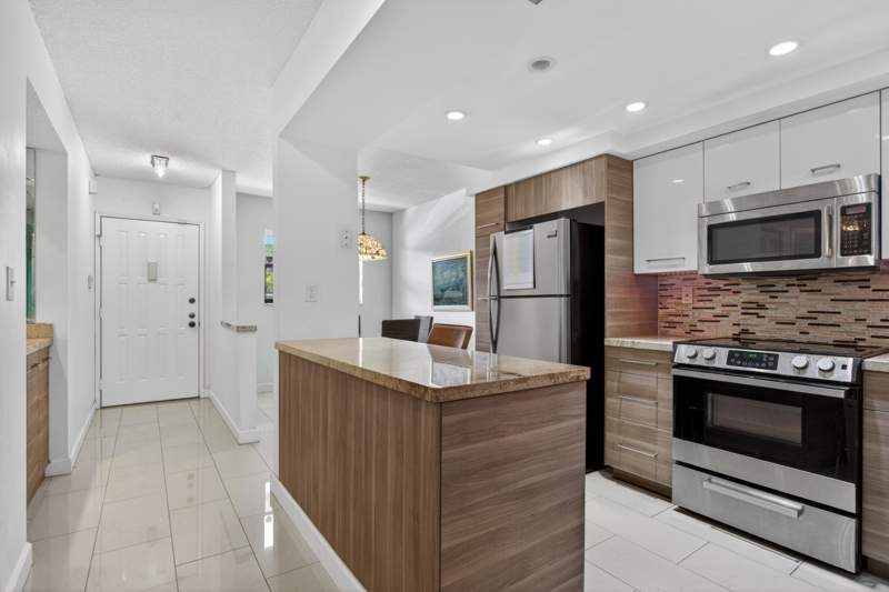 2 bedroom Condominium at 7547 NW 79th Avenue #212, Bonaire At Woodmont No 4, Tamarac — photo 2