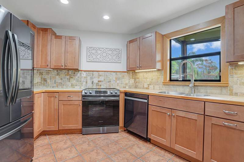 4 bedroom Single Family Residence at 9752 SE Highborne Way, Papaya Village, Hobe Sound — photo 5