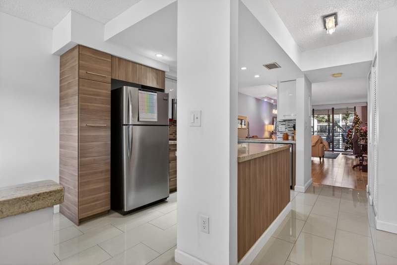 2 bedroom Condominium at 7547 NW 79th Avenue #212, Bonaire At Woodmont No 4, Tamarac — photo 3