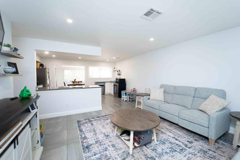 3 bedroom Single Family Residence at 477 SE Asbury Lane, Port St Lucie Section 6, Port St. Lucie — photo 4