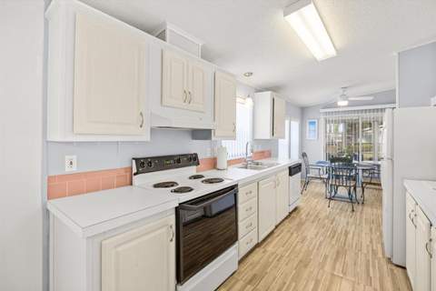 3805 Doral Court, Port St. Lucie FL - photo 10 of 43