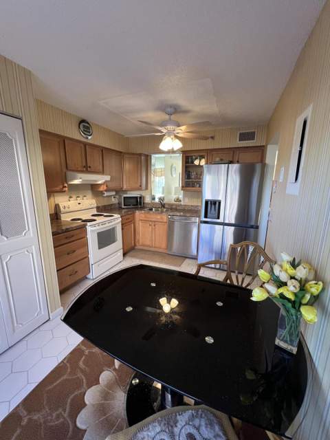 14575 Bonaire Boulevard #208, Delray Beach FL - photo 23 of 31