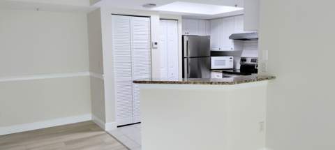 1000 Crestwood Court #1008, Royal Palm Beach FL - photo 7 of 24