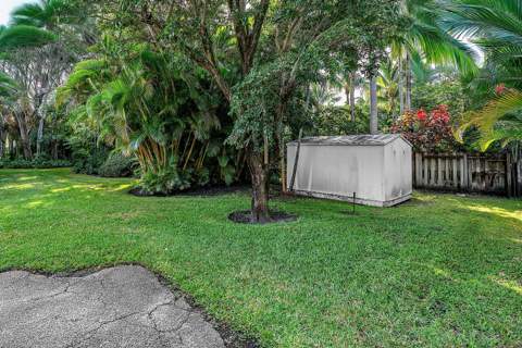 1202 N Swinton Avenue, Delray Beach FL - photo 9 of 32