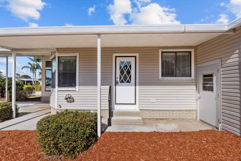 2 bedroom Manufactured Home at 8530 Leadtree Court, Savanna Club Plat II, Port St. Lucie — photo 4