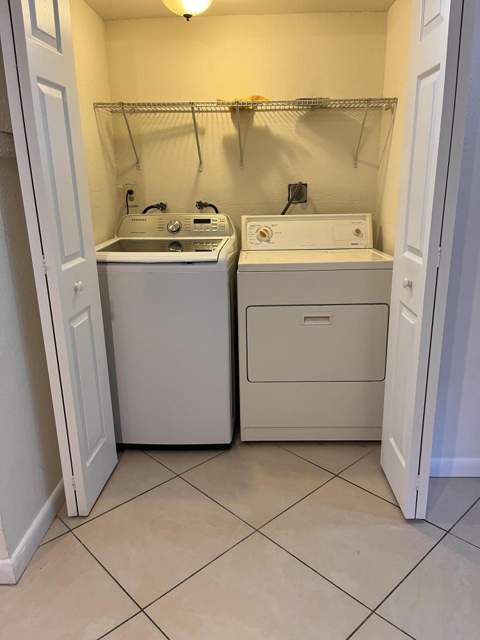 208 Wimbledon Lake Drive #208, Plantation FL - photo 7 of 17