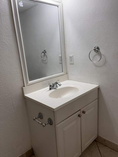 208 Wimbledon Lake Drive #208, Plantation FL - photo 10 of 17