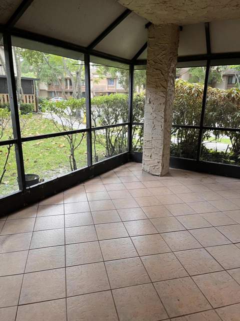 208 Wimbledon Lake Drive #208, Plantation FL - photo 14 of 17