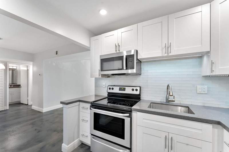 2 bedroom Condominium at 470 NW 20th Street #3070, Casa Del Rio Condo, Boca Raton — photo 2