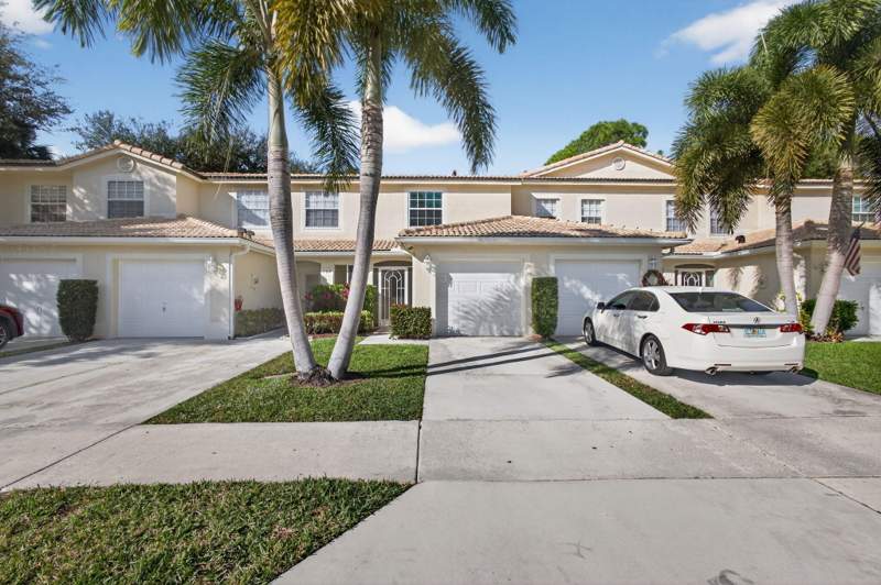 2 bedroom Townhouse at 106 Wooden Mill Terrace, Timberwalk, Jupiter — photo 2