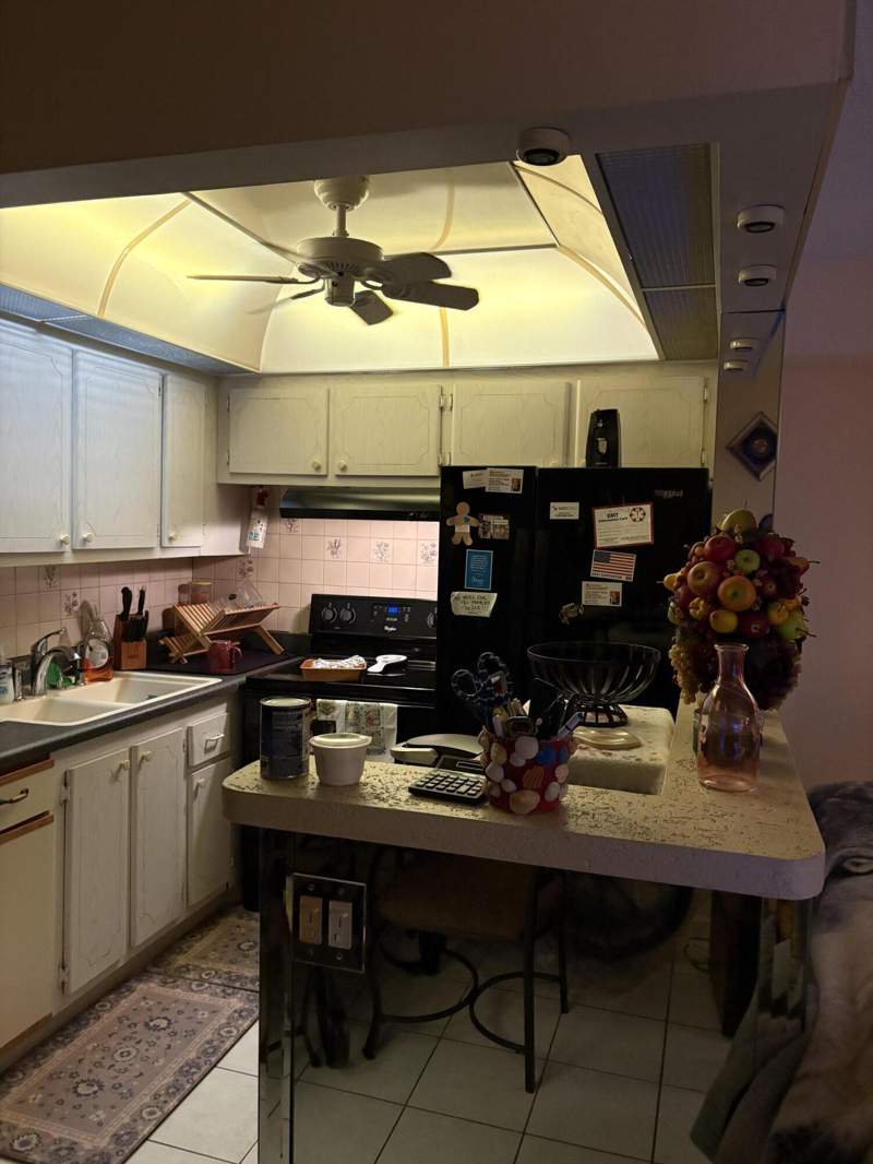 1 bedroom Condominium at 3 Kent A, Kent Condos, West Palm Beach — photo 2
