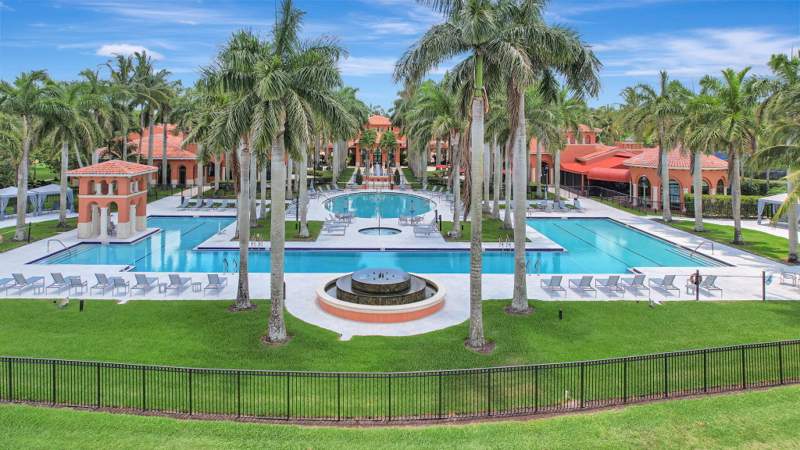 2 bedroom Single Family Residence at 9842 Via Elegante, Buena Vida, Wellington — photo 4