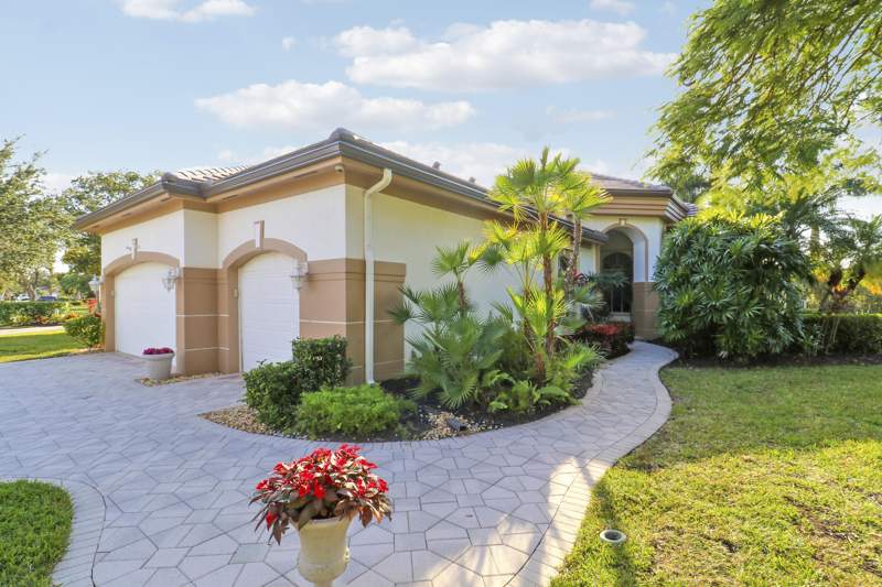 4 bedroom Single Family Residence at 8216 Cypress Point Road, Ironhorse Par C Repl 1, West Palm Beach — photo 2