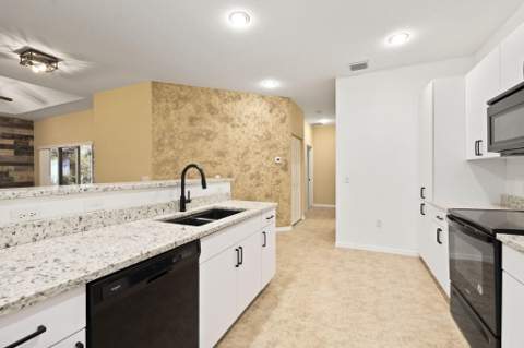 1863 S Dovetail Drive #B1, Fort Pierce FL - photo 14 of 31