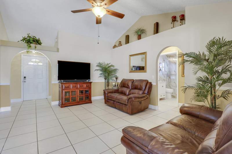 3 bedroom Single Family Residence at 2374 SW Chateau Terrace, Port St Lucie Section 12, Port St. Lucie — photo 4