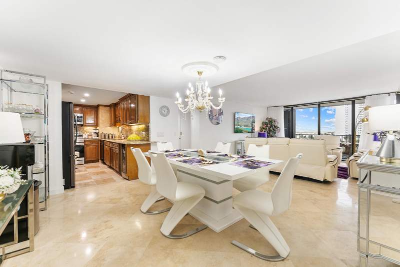 2 bedroom Condominium at 5600 N Flagler Drive #605, Palm Beach House, West Palm Beach — photo 3
