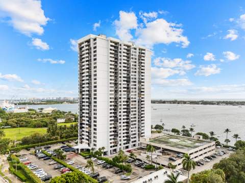 5600 N Flagler Drive #605, West Palm Beach FL - photo 18 of 31