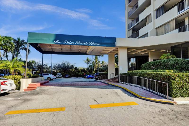 2 bedroom Condominium at 5600 N Flagler Drive #805, Palm Beach House Condo, West Palm Beach — photo 2