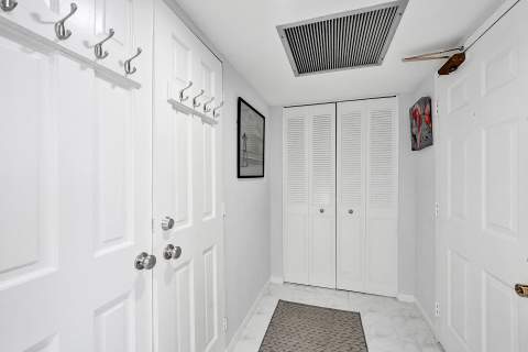 5600 N Flagler Drive #805, West Palm Beach FL - photo 6 of 37
