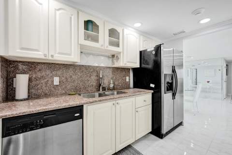5600 N Flagler Drive #805, West Palm Beach FL - photo 11 of 37