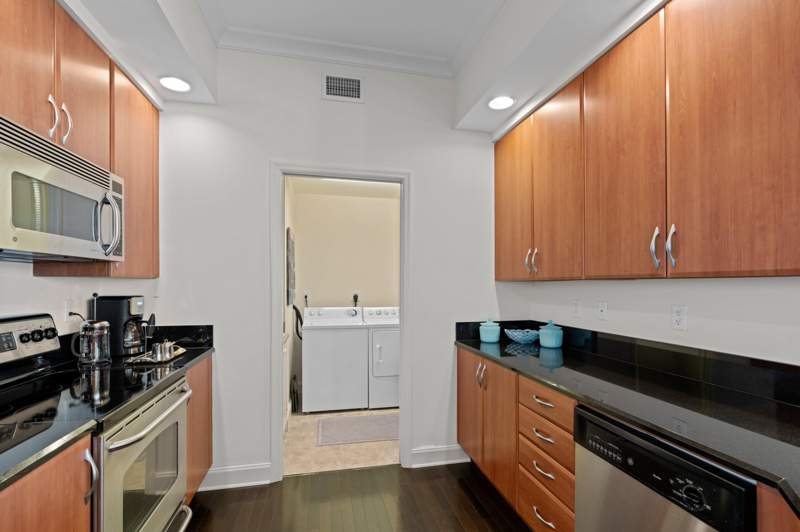 2 bedroom Condominium at 801 S Olive Avenue #1402, One City Plaza Condominium, West Palm Beach — photo 5