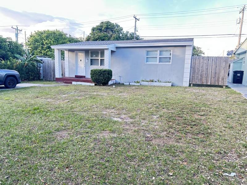 3 bedroom Single Family Residence at 725 58th Street, North Palm Bch 4, West Palm Beach — photo 2