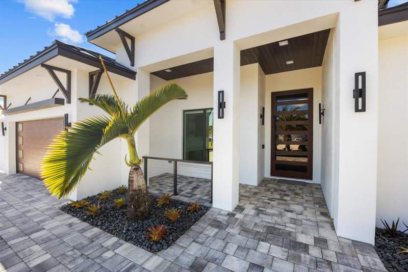 4 bedroom Single Family Residence at 3291 SE West Snow Road, Port St Lucie Section 39, Port St. Lucie — photo 3