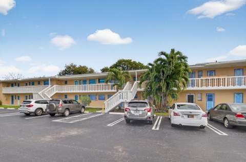 2213 NE 1st Court #204, Boynton Beach FL - photo 20 of 24