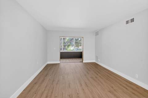 2213 NE 1st Court #204, Boynton Beach FL - photo 9 of 24