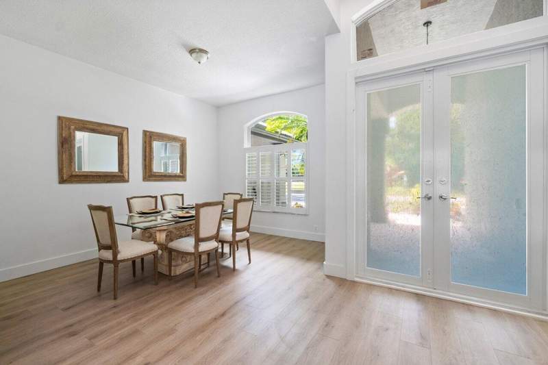 5 bedroom Single Family Residence at 8369 SE Island Way, Jupiter River Estates, Jupiter — photo 5